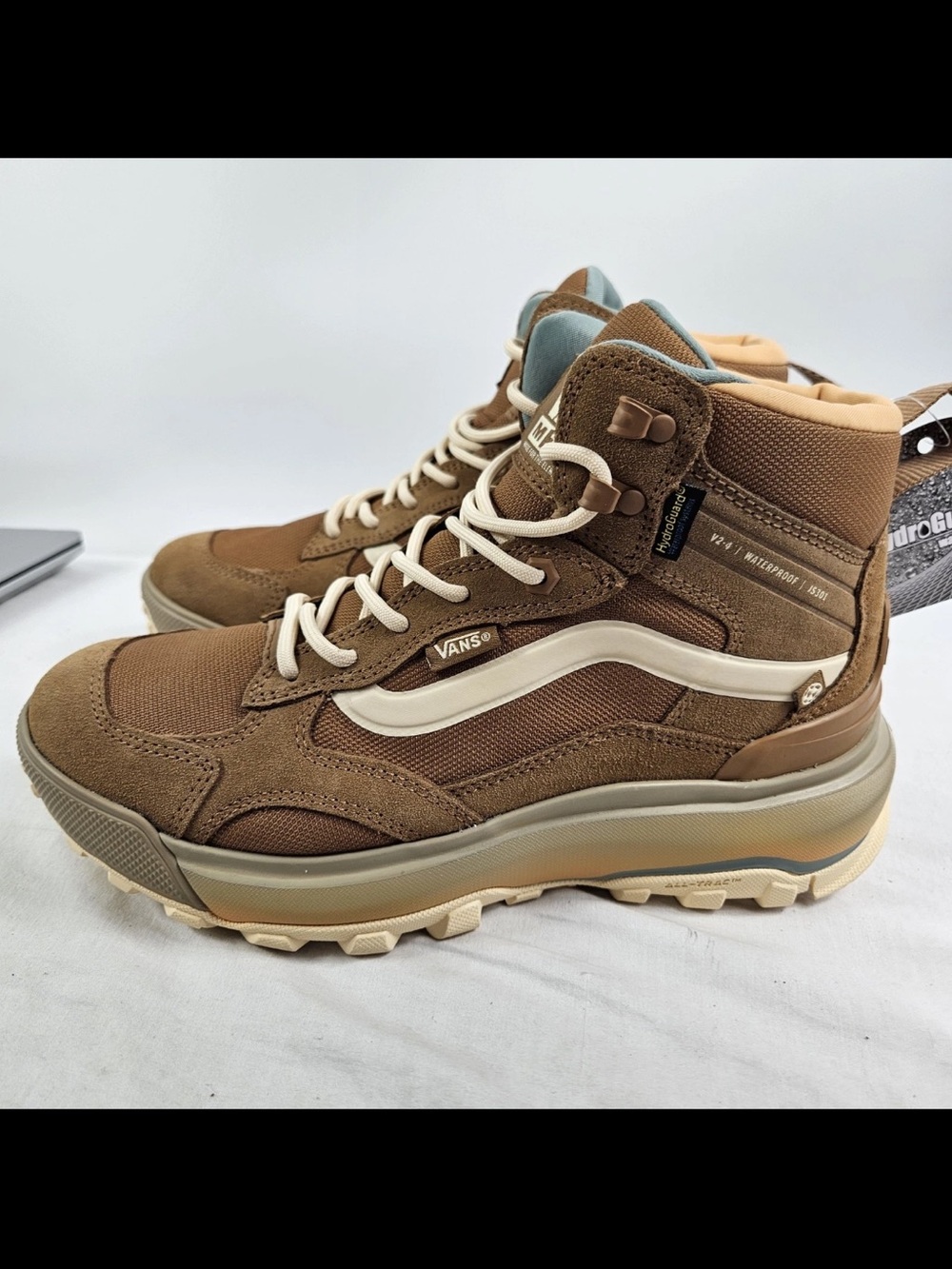 VANS Brown MTE Crestline Waterproof Boots Women's Size 9 Mens 7.5